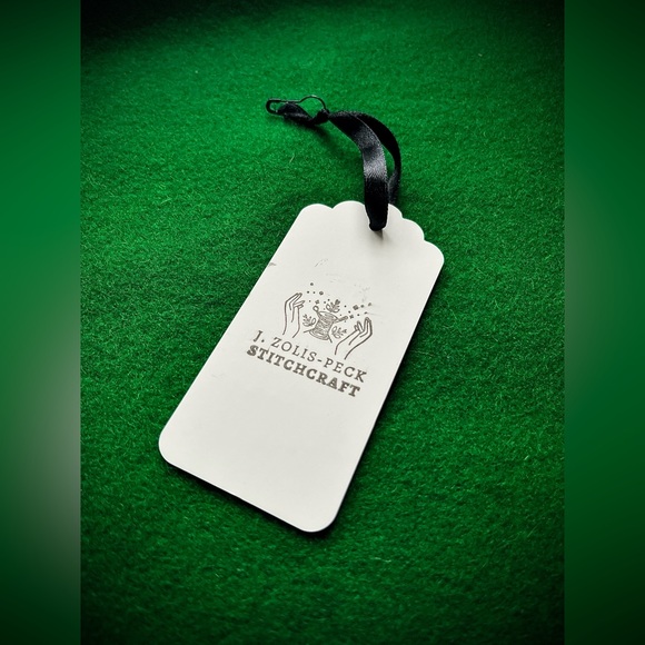 Maple leaf jean jacket, crafted from secondhand textiles, ladies' size XS S - Picture 16 of 16